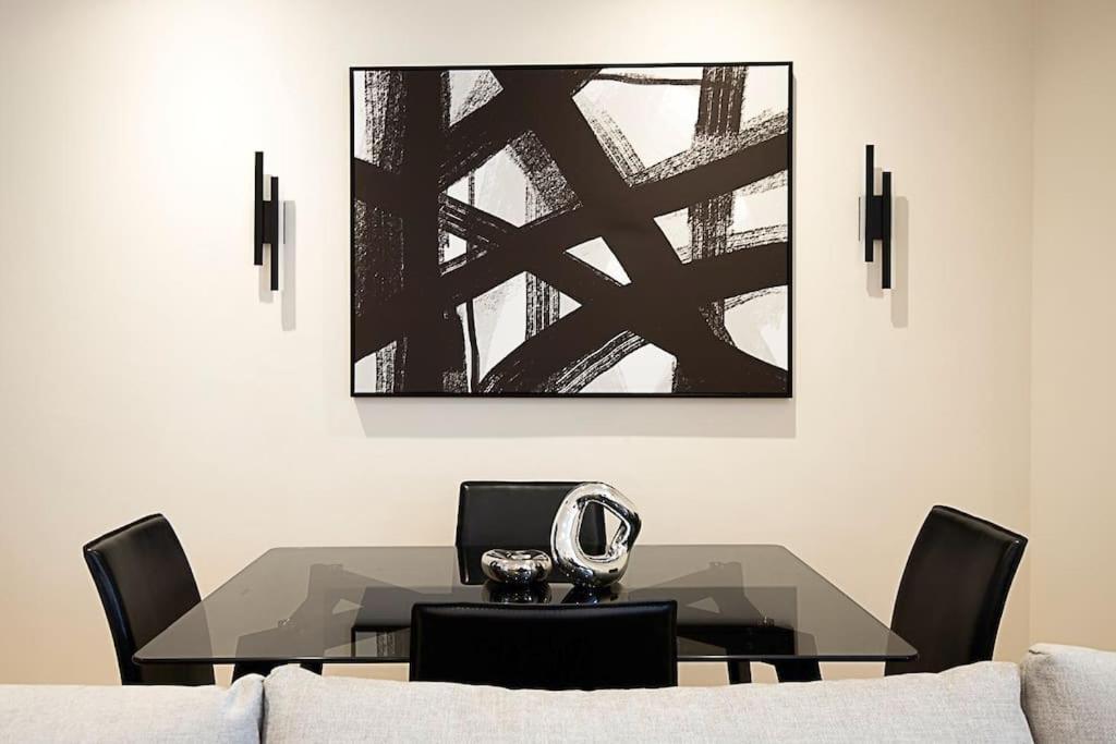 Urban Chic 2-Bedroom Mews Escape ลอนดอน ภายนอก รูปภาพ